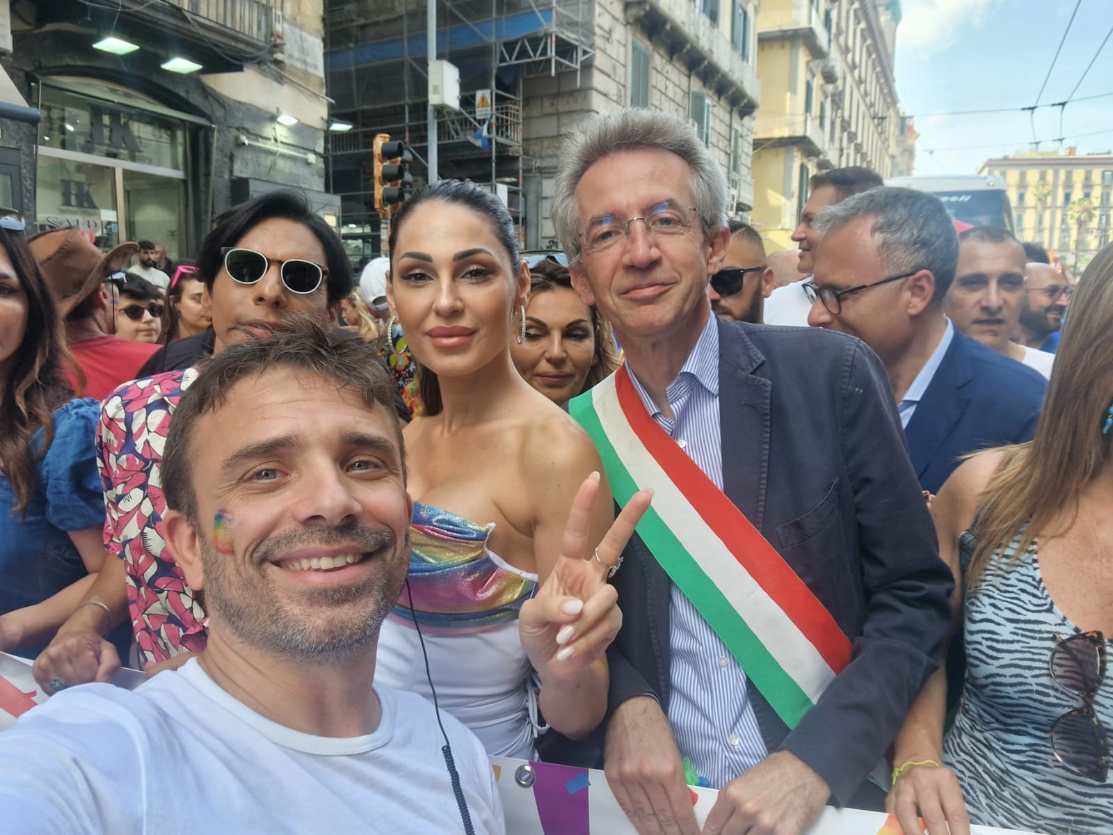 Napoli Pride, Anniciello e sindaco Manfredi: “E’ città dell’accoglienza”. Attese 300mila persone