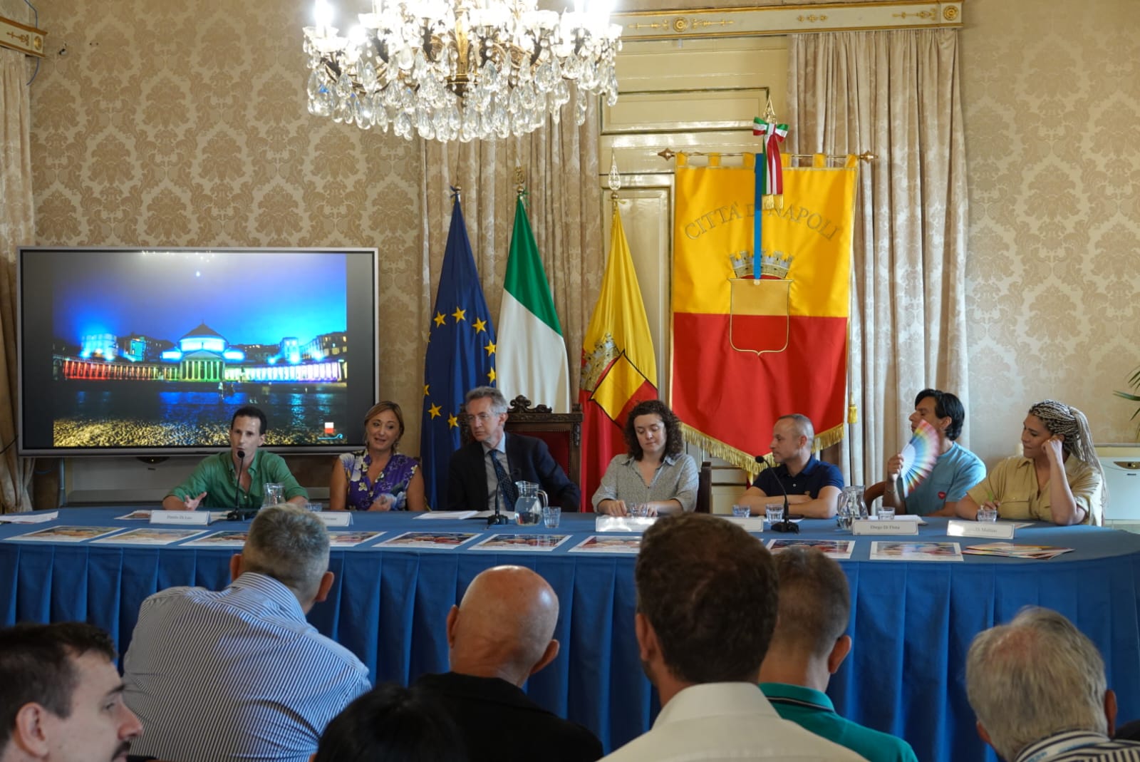 Napoli Pride, appuntamento sabato 5 luglio in piazza Municipio. Evento conclusivo ore 20:00